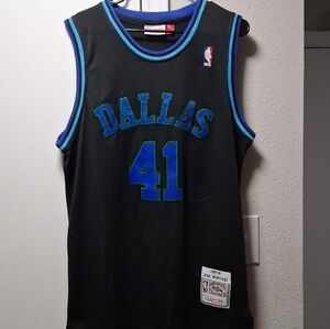 Dirk Nowitzki Dallas Mavericks Jersey